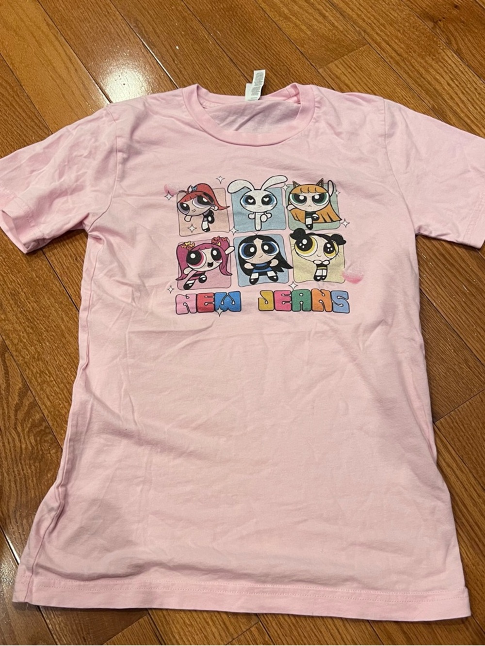Women’s NEW JEANS X POWERPUFF GIRLS Tee T Shirt Size XS - Picture 1 of 4